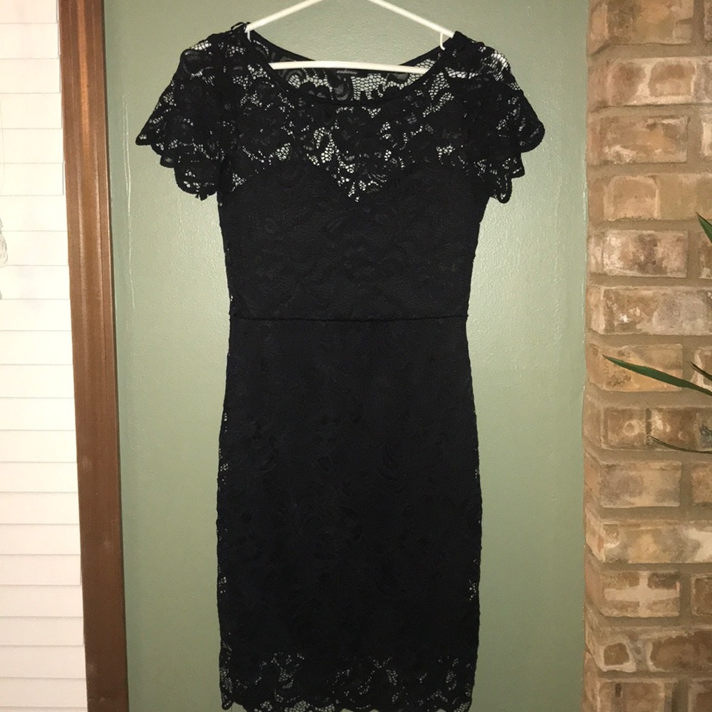 Knee high lace fitted dress